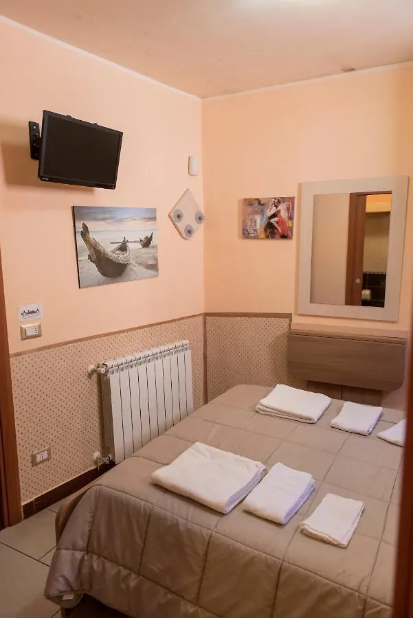 Golden Dreams B&B Reggio Calabria 0*,  Italia