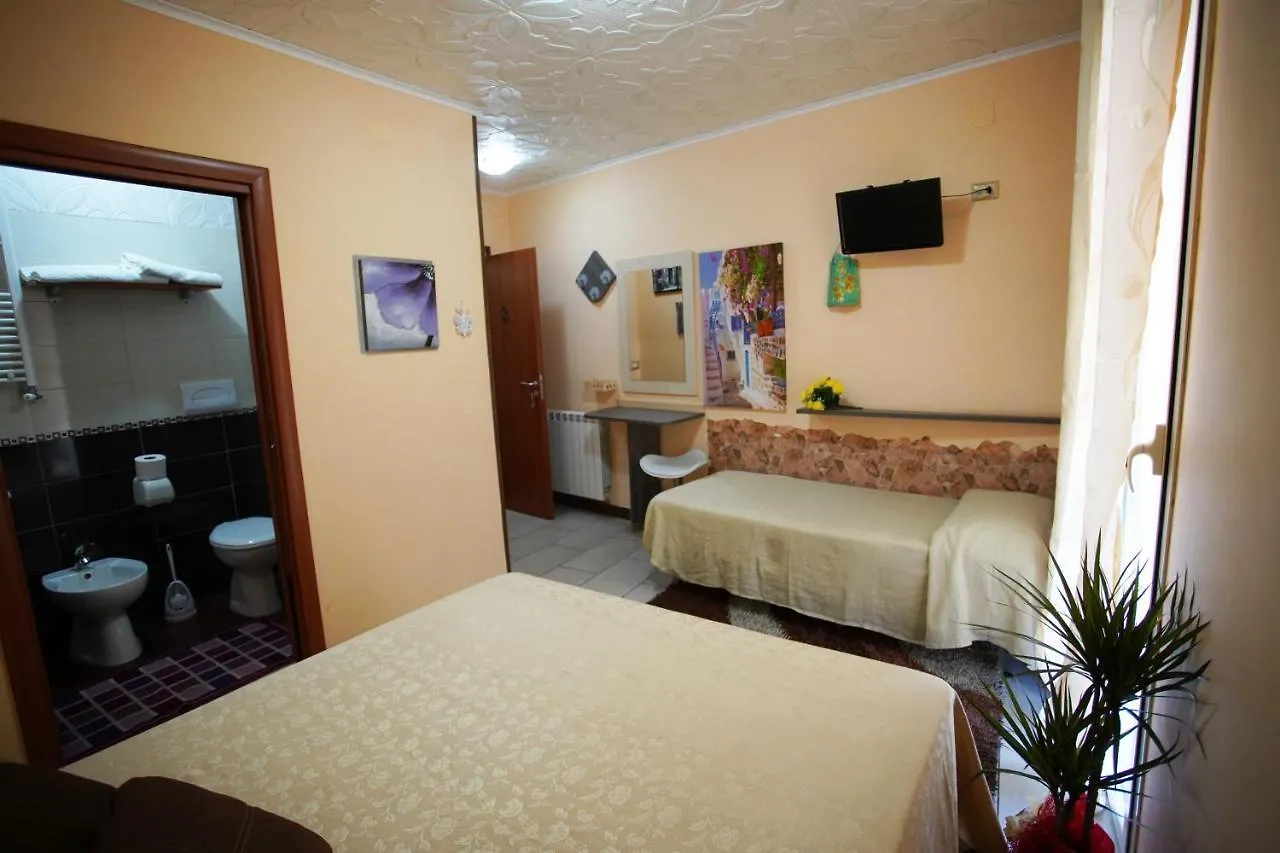 Golden Dreams B&B Реджо-ди-Калабрия 0*,