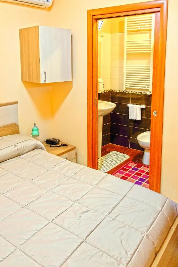 Golden Dreams B&B Реджо-ди-Калабрия 0*,  Италия